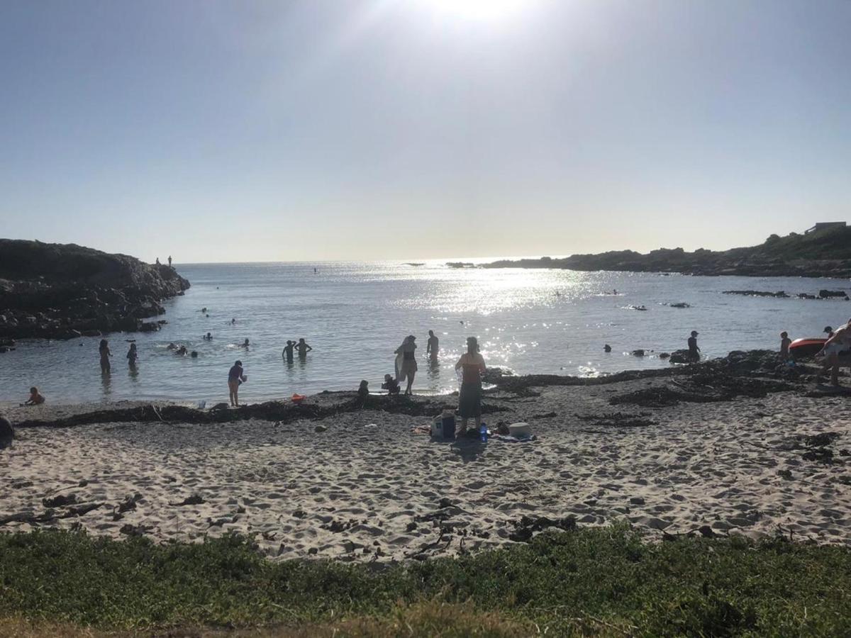 Ons C-Huis - Gansbaai Seafront Accommodation, Back-Up Power 外观 照片