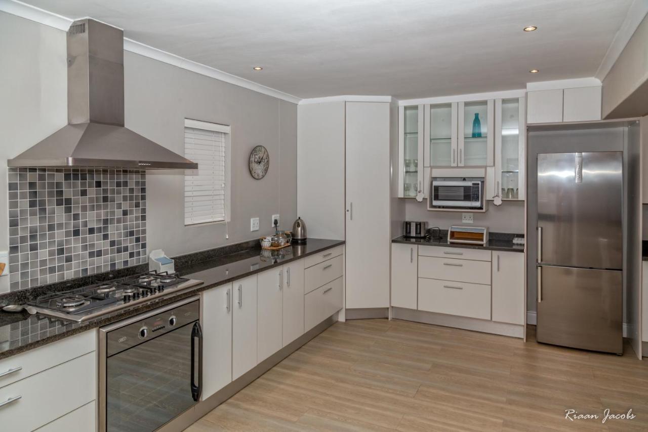 Ons C-Huis - Gansbaai Seafront Accommodation, Back-Up Power 外观 照片